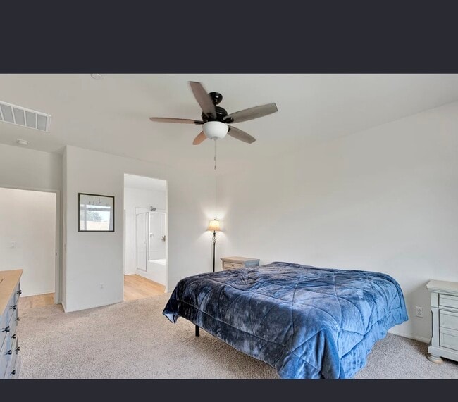 Building Photo - 11958 Gaines Ct