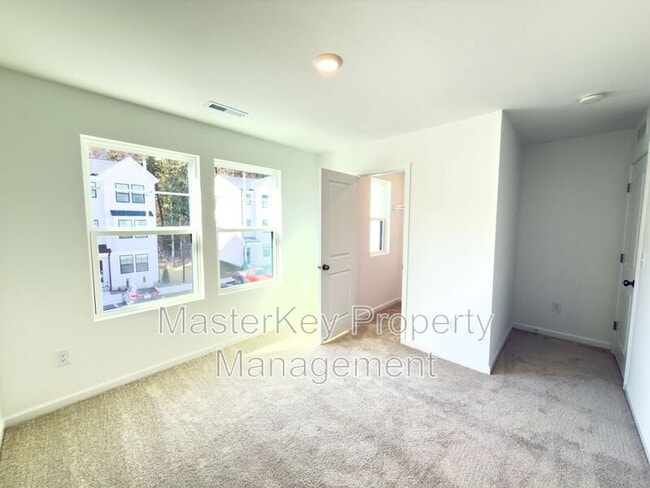 Building Photo - 1504 Crescent Townes Wy