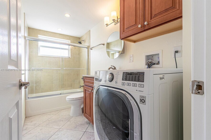 Building Photo - 121 Golden Isles Dr