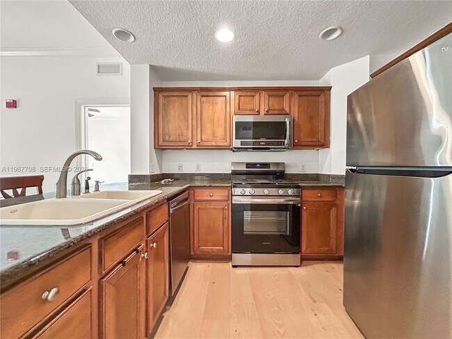 Building Photo - 7615 Heritage Crossing Way