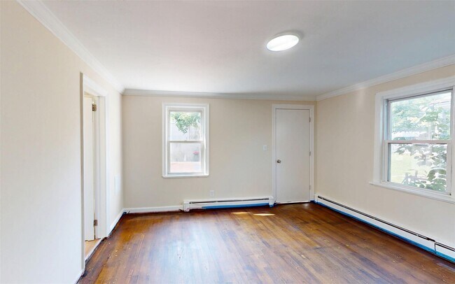 Building Photo - 236 Battle Ave