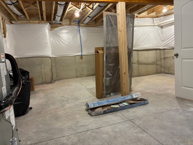 Building Photo - 102 Twin Lakes Dr