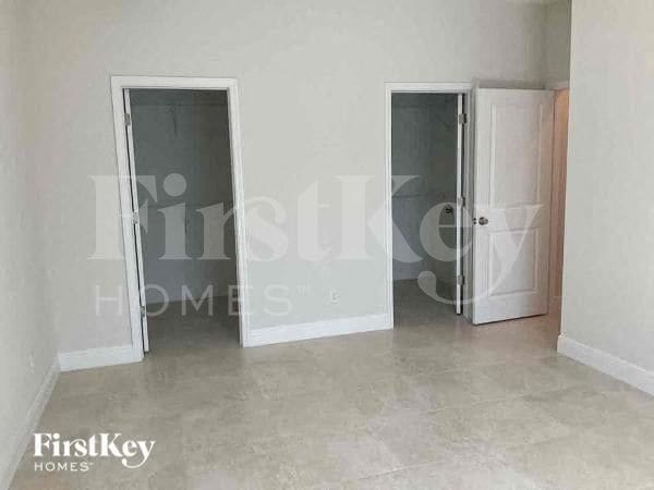 Building Photo - 1729 NW 11th Pl