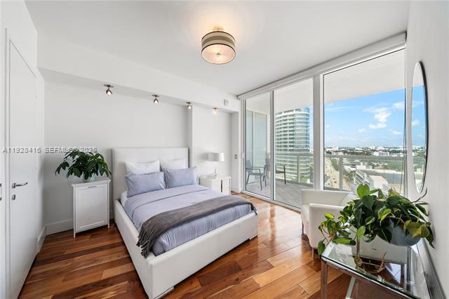 Building Photo - Icon Condo