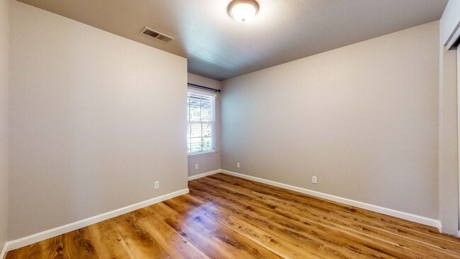 Building Photo - 2014 Tablerock Ct