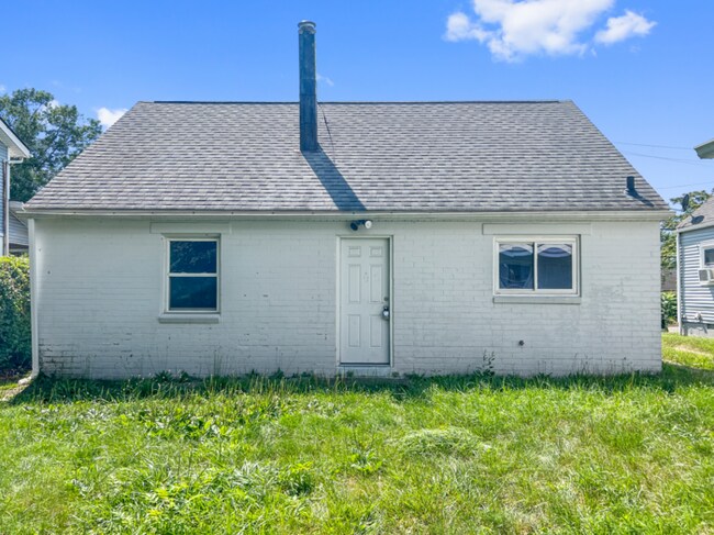 Building Photo - Charming 4 beds 1 bath in Akron!