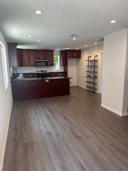 Building Photo - 3850 Boyce Ave