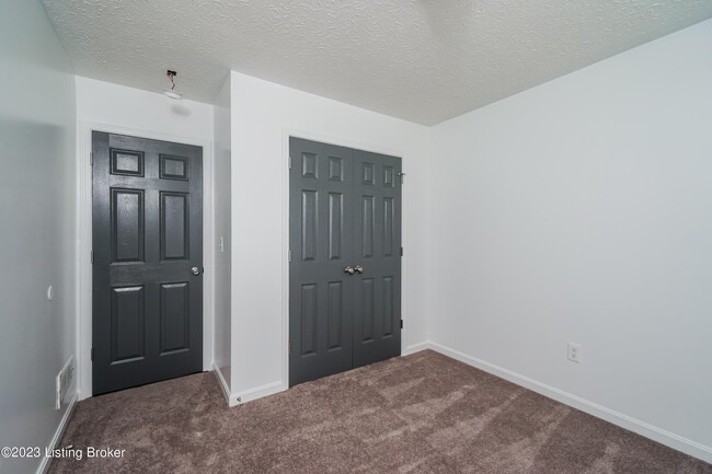 Building Photo - 249 Drake Dr