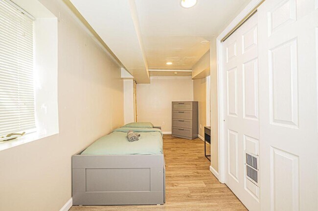 Building Photo - 8411 Potomac Ave