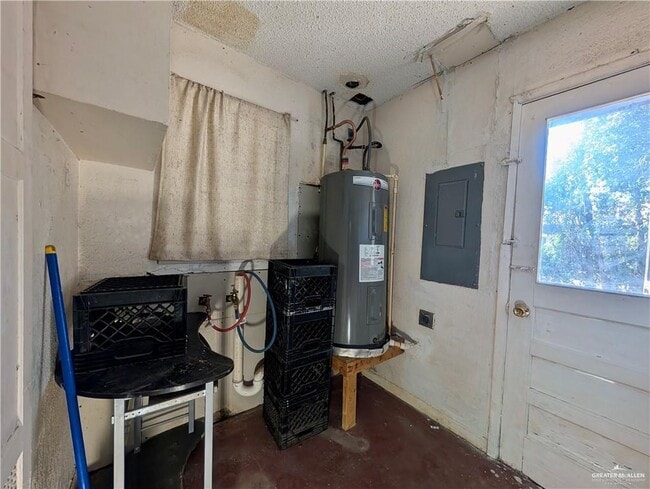 Building Photo - 14 Fresno Ave