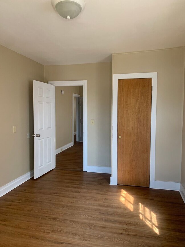 Building Photo - 821 Lanvale St