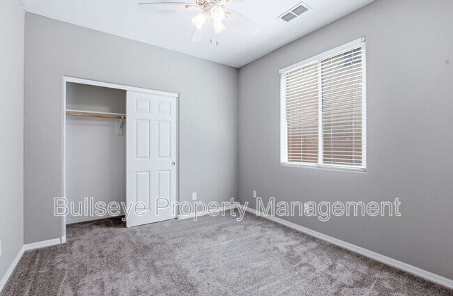 Building Photo - 304 N 78th Pl