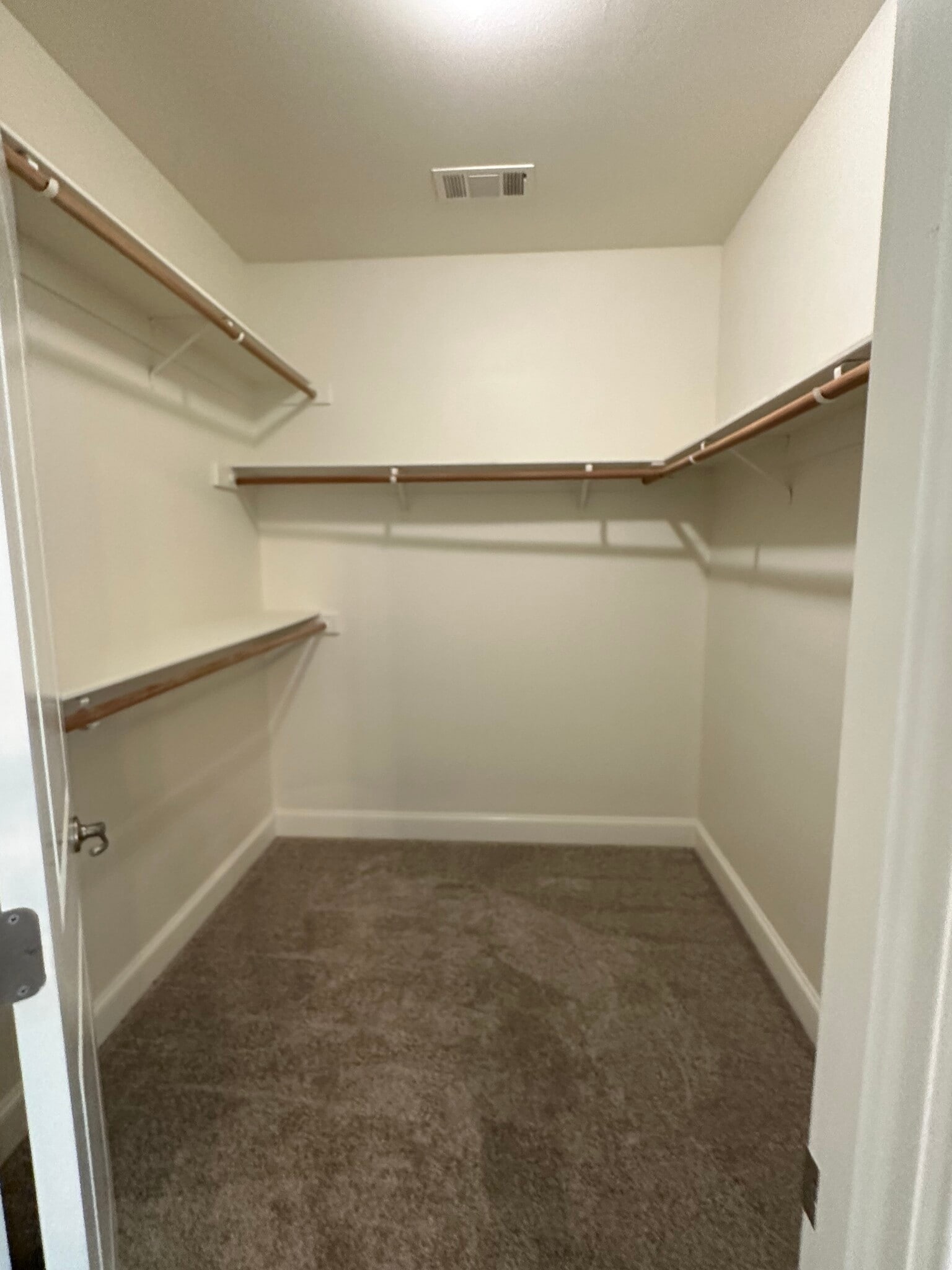 Building Photo - 818 Solano Cir