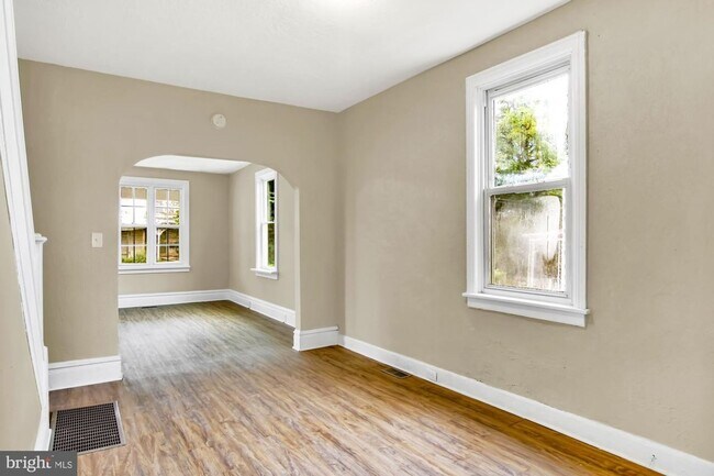 Building Photo - Charming 3 bedroom Home Located in CD East Schools Oberlin area
