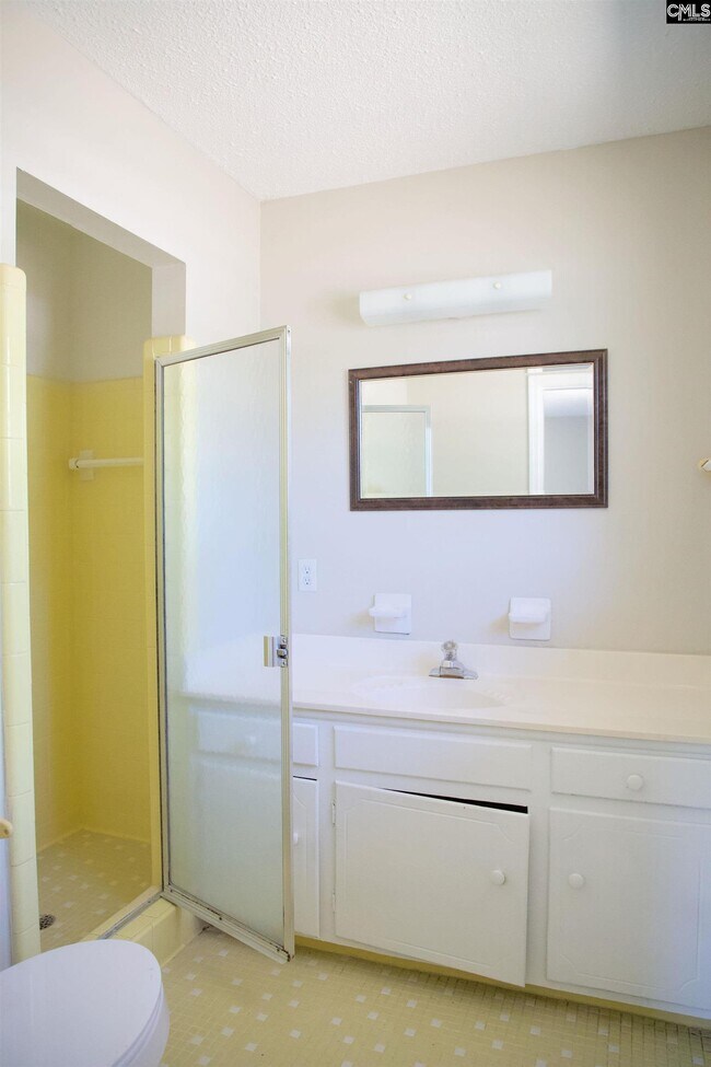 Building Photo - 826 Jefferson St