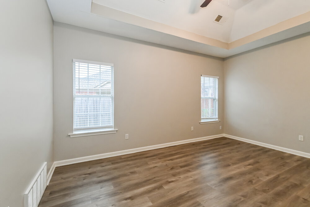 Building Photo - 7133 Queens Crown Ct