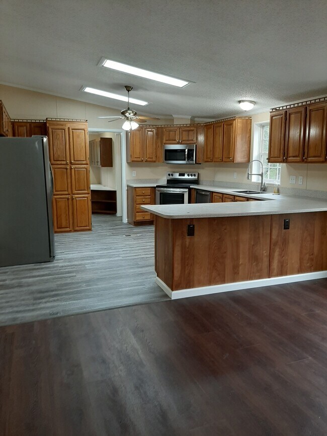 Building Photo - 5767 Deauville Cir