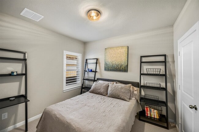 Building Photo - 7474 Cattail Fls Ln