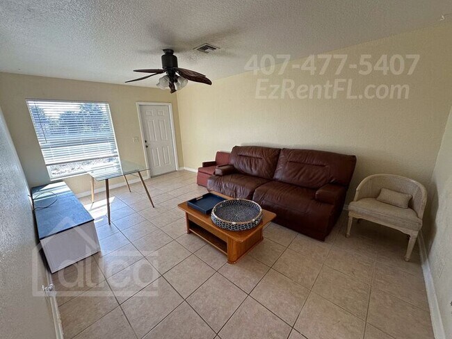 Building Photo - 13753 Oleander Ave