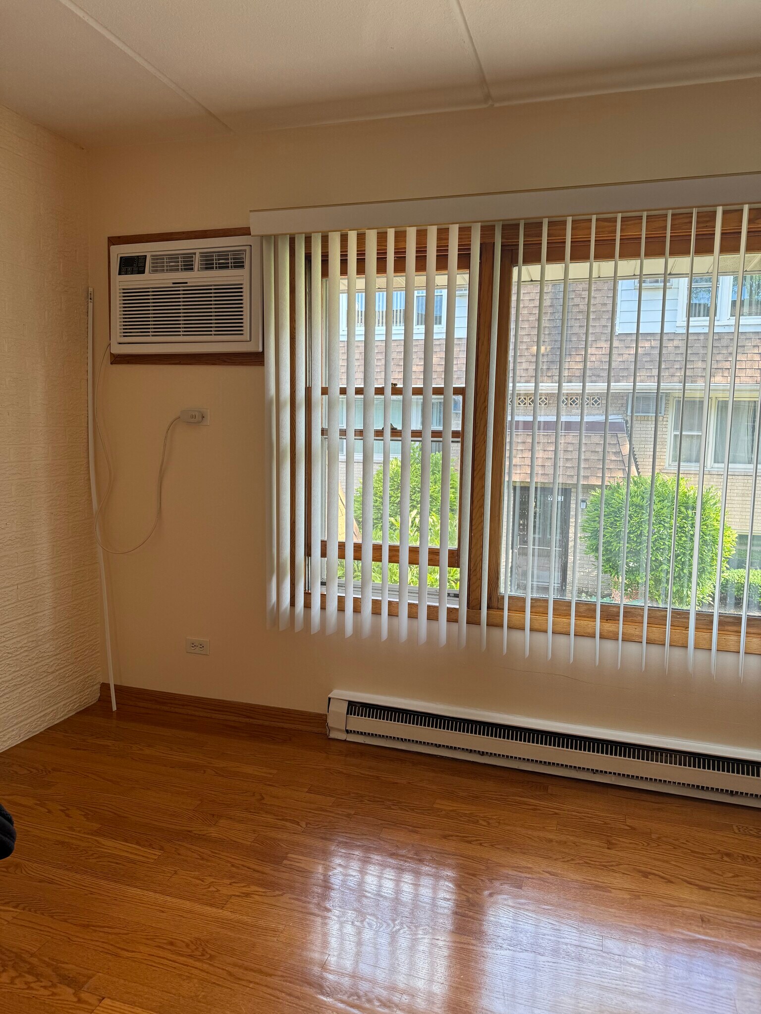 Building Photo - 9907 W 58th St