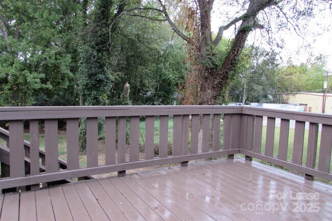 Building Photo - 730 Herrin Ave