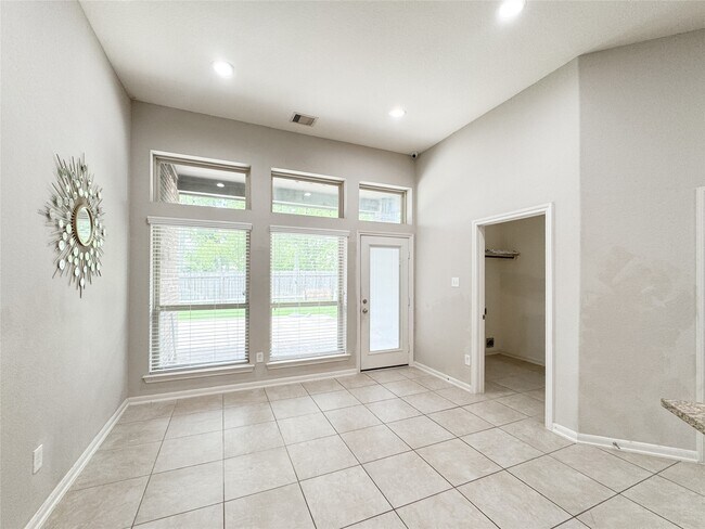 Building Photo - 4714 Western Brook Dr