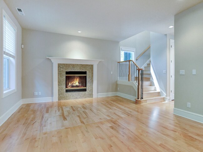 Building Photo - 4771 Auburn Ln