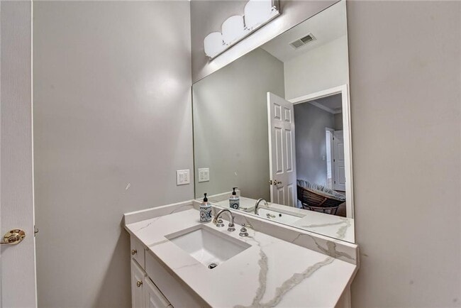 Building Photo - 645 Falls Bay Ct