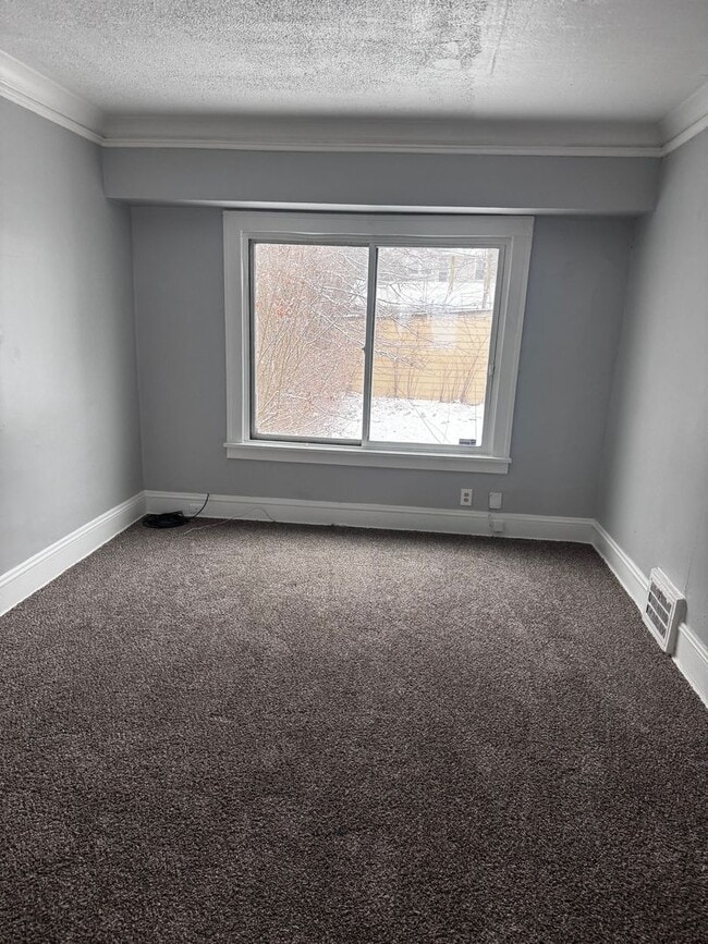 Building Photo - 1007 Elbon Rd