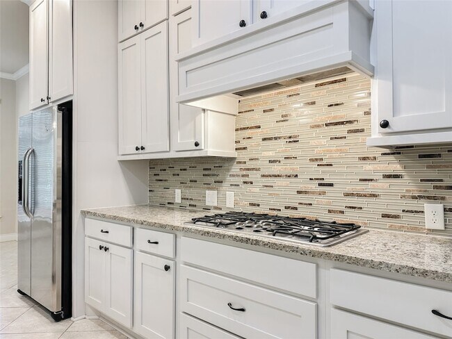 Building Photo - 23 Jonquil Pl