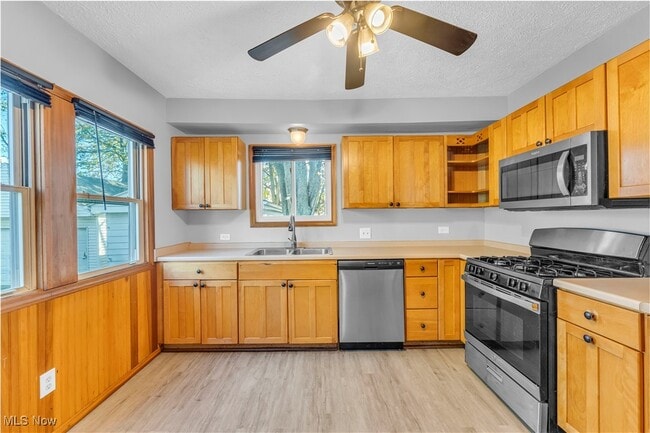 Building Photo - 12414 Reindeer Ave