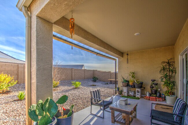 Building Photo - 5267 E Diatomite Dr