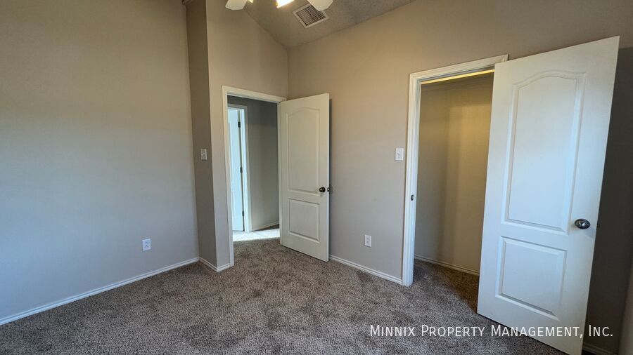 Building Photo - 9704 Ave U Ave