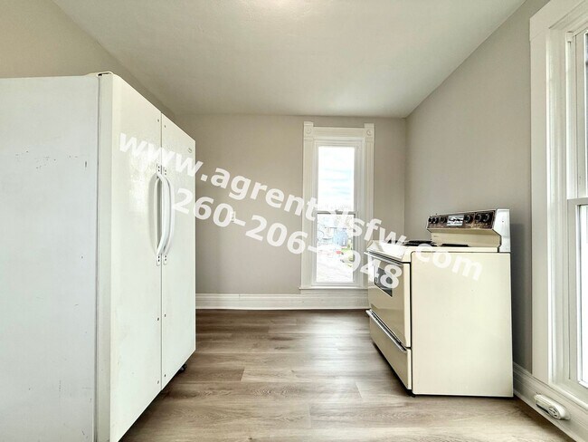 Building Photo - 615 S Jefferson St