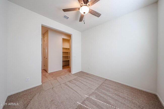 Building Photo - 7148 W Bent Tree Dr