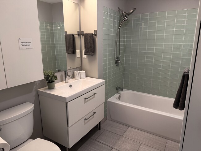 Building Photo - 1308 Clifton St NW