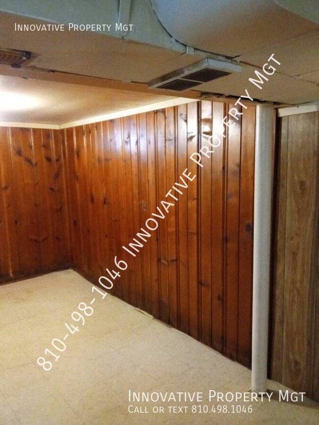 Building Photo - 2106 E Bristol Rd