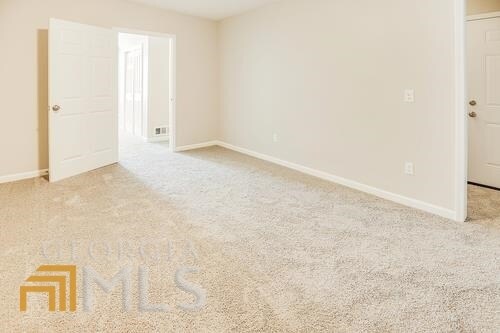 Building Photo - 17 Hollow Springs Ln