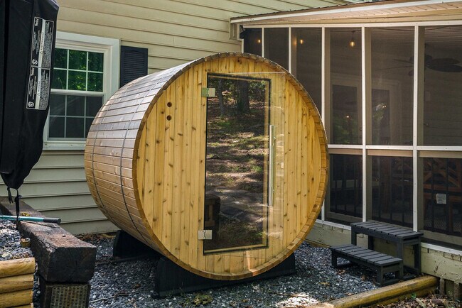 Building Photo - 2964 Hopkins Dr