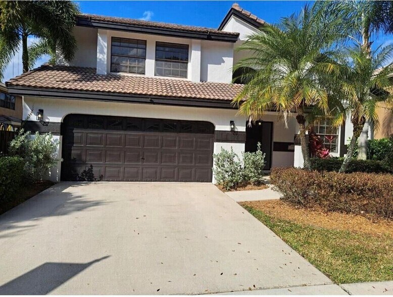 Building Photo - 10461 NW 12th Ct