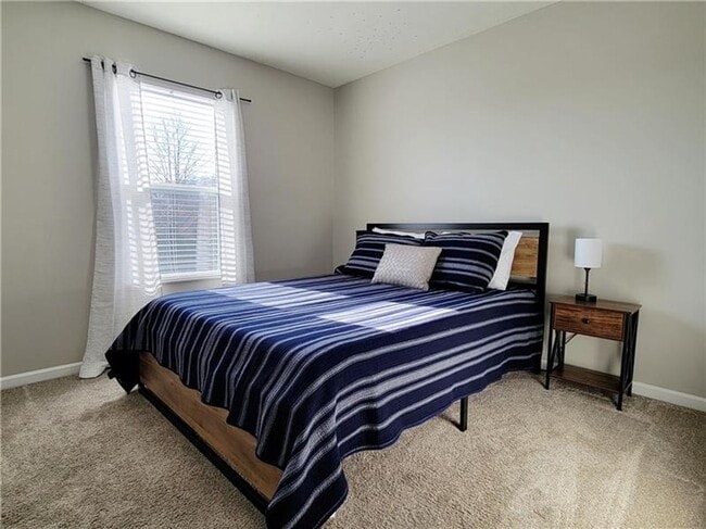 Building Photo - Spacious 4-Bedroom 3.5 bath Colonial with Pool & Modern Upgrades