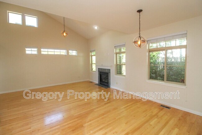 Building Photo - 15720 NE 95th Way