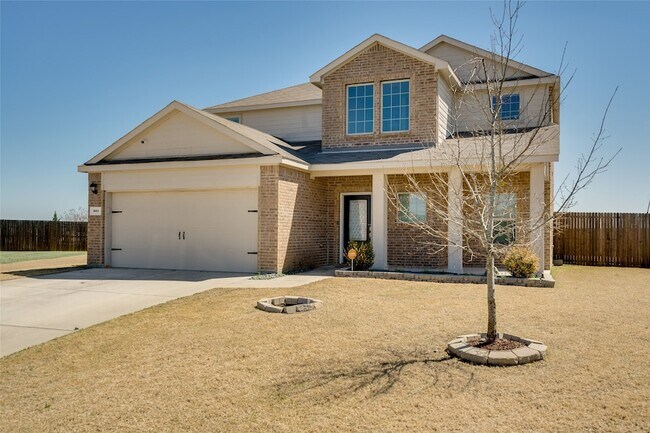 Building Photo - 301 Plum Dr