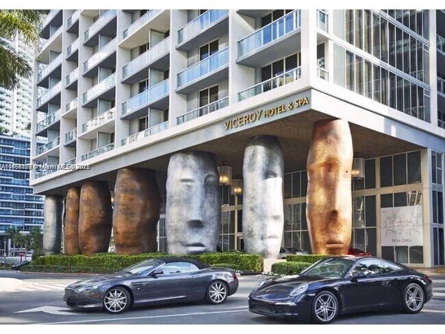 Building Photo - 475 Brickell Ave