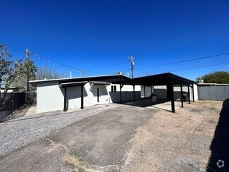 Building Photo - House For Rent