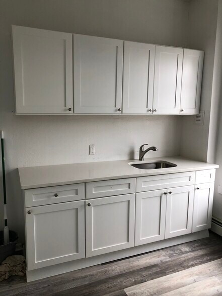 Building Photo - 217 College Blvd