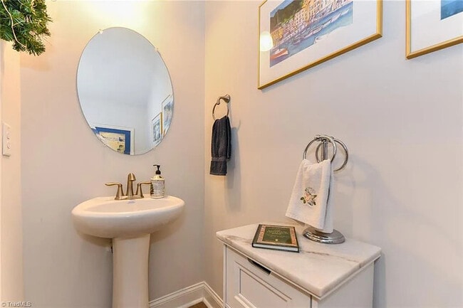 Building Photo - Build Equity While Leasing - Lease-to-Own