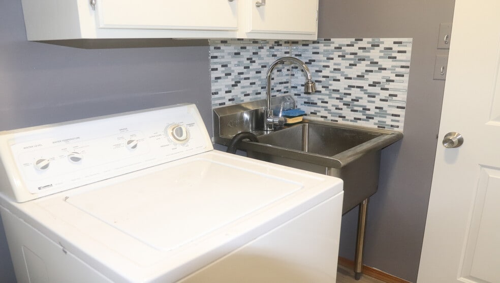 Laundry Room - 6380 7th St NE