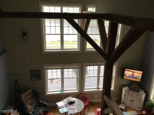 Primary Photo - 3 br, 2.5 bath Condo - 110 Cherry St 6 Unit 6