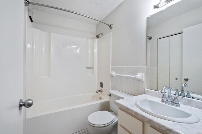 Building Photo - 121 Washington Ave S